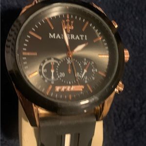 Mens Extravagant Quartz Watch